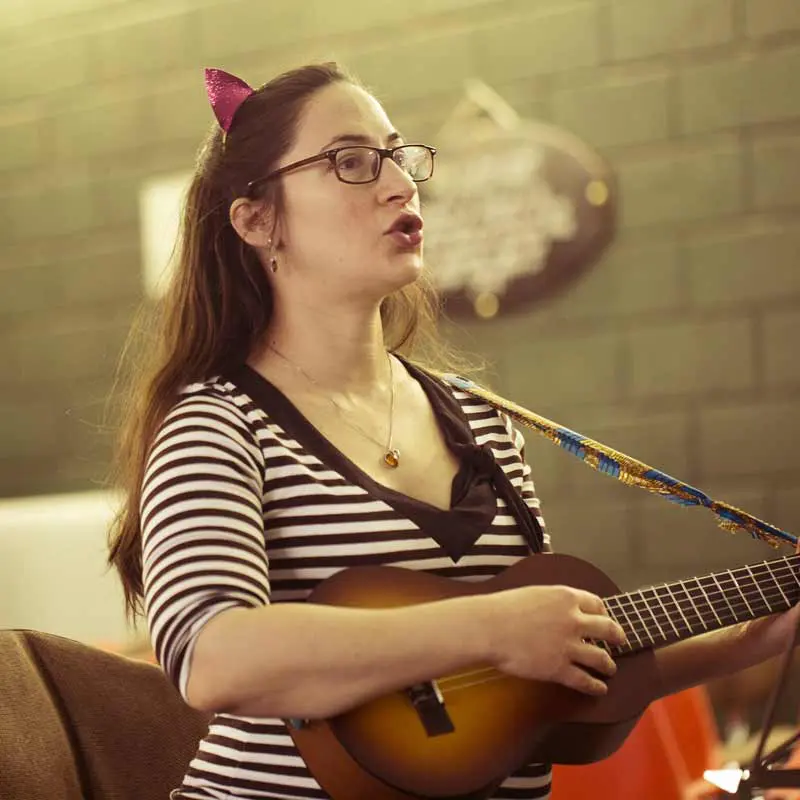 Elisa Rodriguez, professeure de chant et de musique à Atel'art Paris 18e